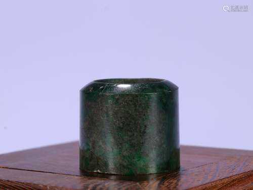 Old Collection：A Jadeite Thumb Ring