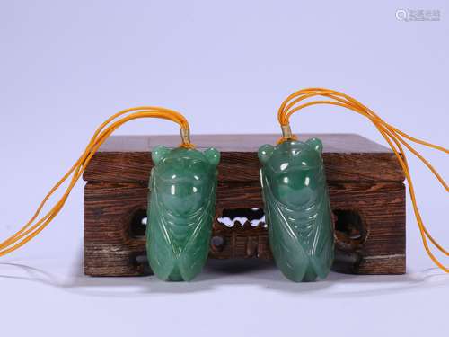 Old Collection：A Pair of Cicada-shaped Jadeite Pendants Represents 