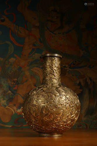 Seventeenth Century： A Gilded Copper Globular Vase with Crane Pattern