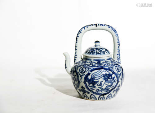 Chinese Ming Dynasty Blue And White Porcelain Pot