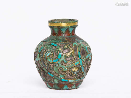 Chinese Exquisite Gold Painted Bottle