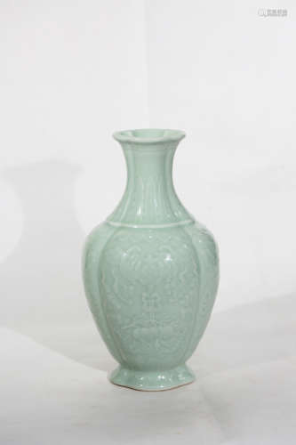 Chinese Exquisite Green Glaze Engraved Porcelain Bottle