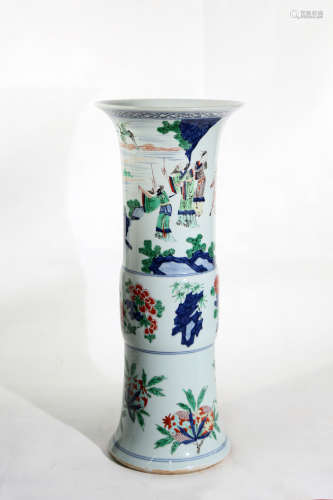 Chinese Middle Qing Dynasty Doucai Porcelain Vase
