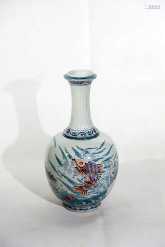 Chinese Qing Dynasty Qianlong Period Porcelain Bottle