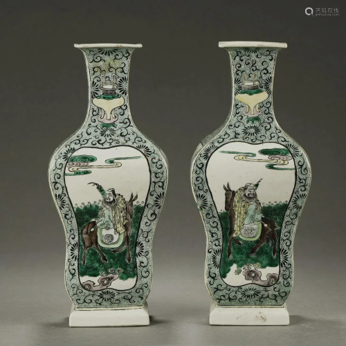 A PAIR OF ANCIENT CHINESE FAMILLE-ROSE VASES