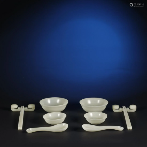 A GROUP OF ANCIENT CHINESE WHITE JADE TABLEWARE