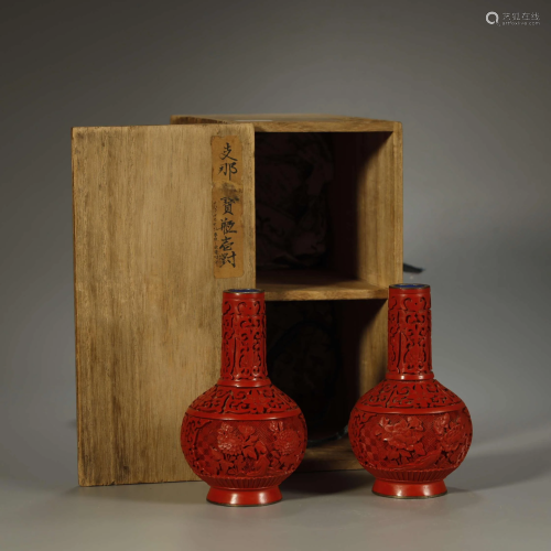 1970-1980ï¼ŒA PAIR OF LACQUER WARE VASES