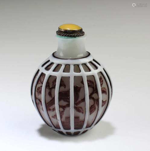 Chinese Peking Glass Snuff Bottle