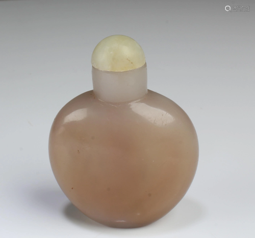 Chinese Agate Snuff Bottle