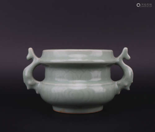 A Long quan celadon censer,Ming dynasty
