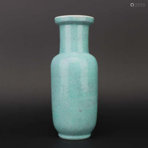 A Robin's-egg-glazed vase,Qing dynasty