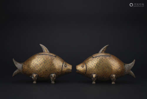 A pair of gilt-bronze fish censer,Qing dynasty