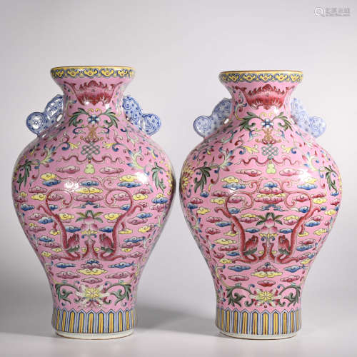 Qianlong famille rose vase