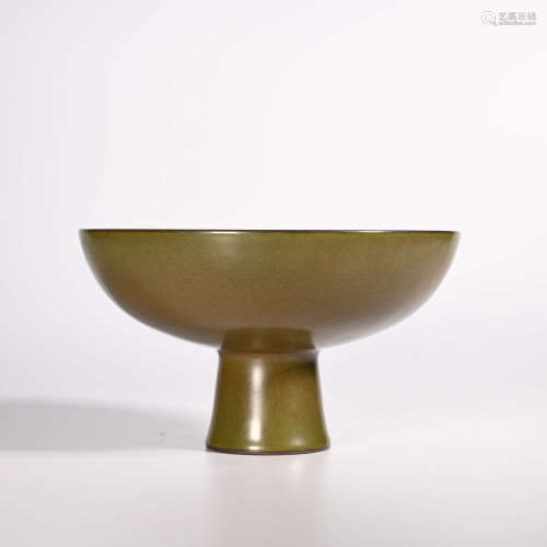 Qianlong high-foot bowl with tea powder glaze