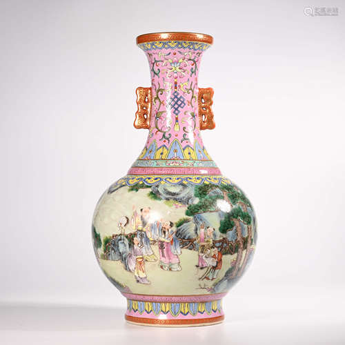 Qianlong famille rose vase