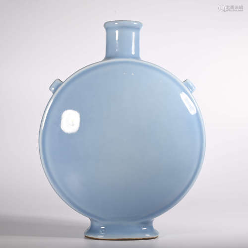 Qianlong Sky Blue Glazed Moon Holding Vase