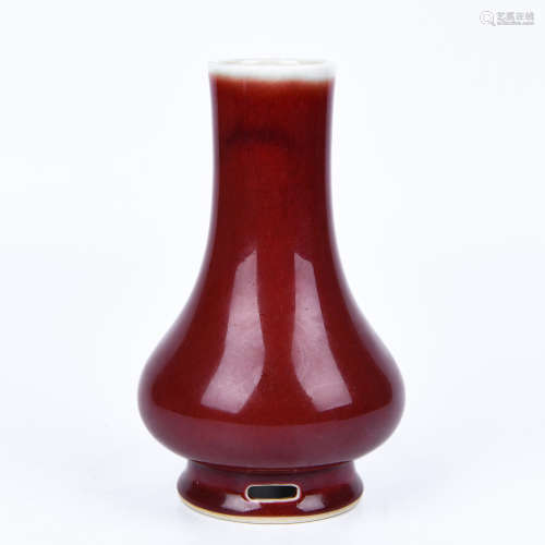 Qianlong red glazed vase