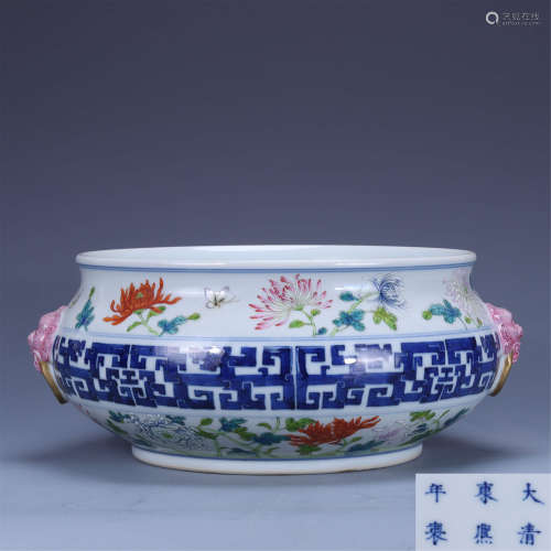 Kangxi famille rose blue and white pot