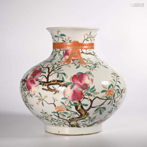 Qianlong famille rose vase