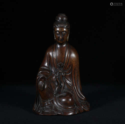 Carved Chenxiang Seated Guanyin Qing Style