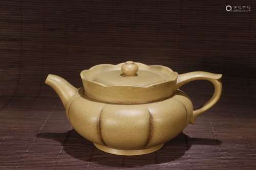 A Chinese Tea Pot