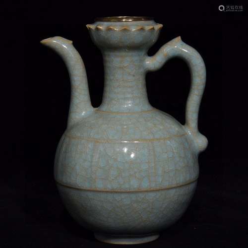 A Chinese Porcelain Ru Kiln Pot