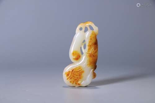 A Chinese Hetian Jade Pendant With Fruit Pattern