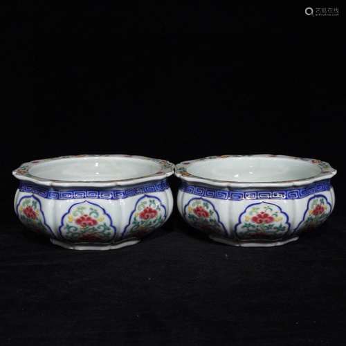 Pair Of Chinese Porcelain Wucai Floral Brush Washers