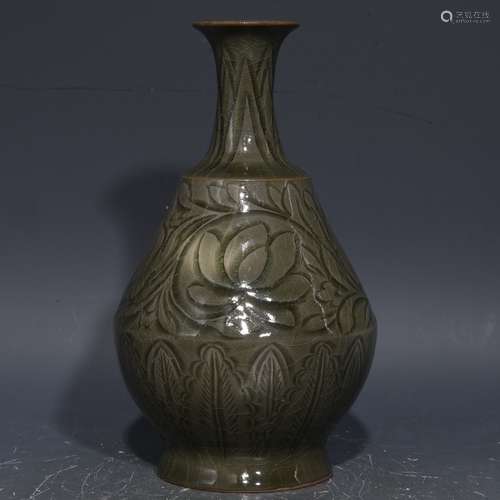 A Chinese Porcelain Yaozhou Kiln Floral Yuhuchunping