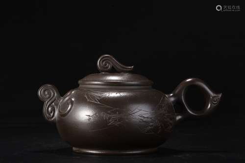 A Chinese Zisha Tea Pot With Potery Painting