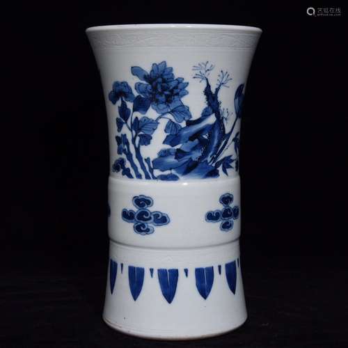 A Chinese Porcelain Blue&White Floral Vase