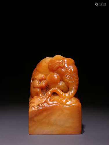 A Chinese Tianhuang Stone Figure Carved Seal