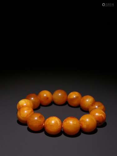 A Chinese Amber Bracelet