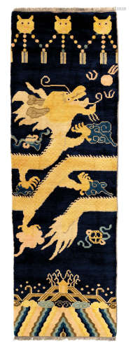約1910年 寧夏龍紋柱毯 NORTH CHINA, CIRCA 1910