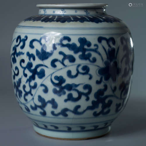 A Chinese Blue and White Twining Lotus Pattern Porcelain Jar