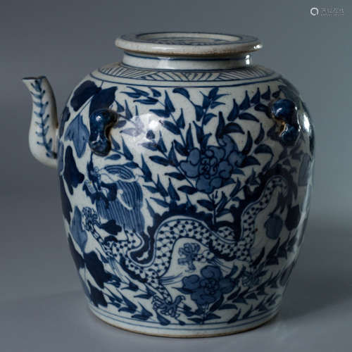 A Chinese Blue and White Dragon Pattern Porcelain Pot