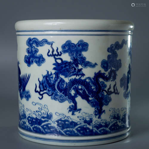 A Chinese Blue and White Dragon Pattern Porcelain Brush Pot