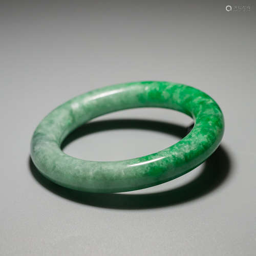 A Chinese Jadeite Bracelet