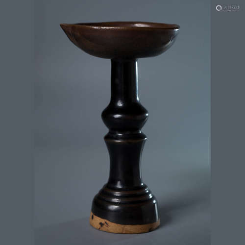 A Chinese Black Glaze Porcelain Oil Lamp