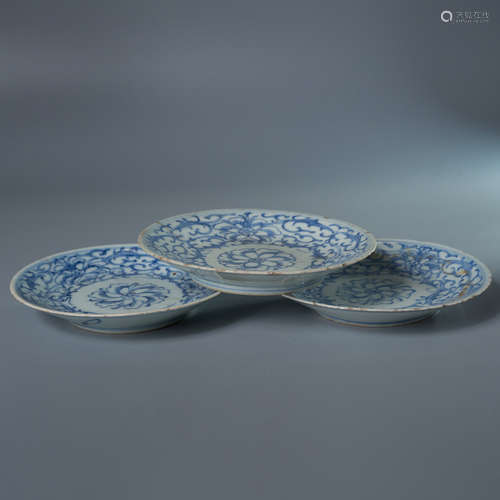 A Set Of Three Chinese Blue and White Twining Lotus Pattern  Porcelain Saucers