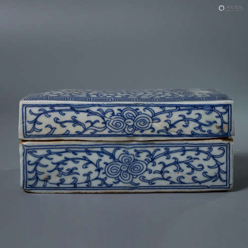 A Chinese Blue and White Twining Lotus Pattern  Porcelain Inkpad Box