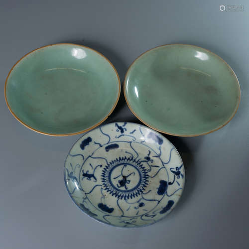 A Set Of Three Chinese Pea Green Glaze Blue and White Floral Porcelain Saucers