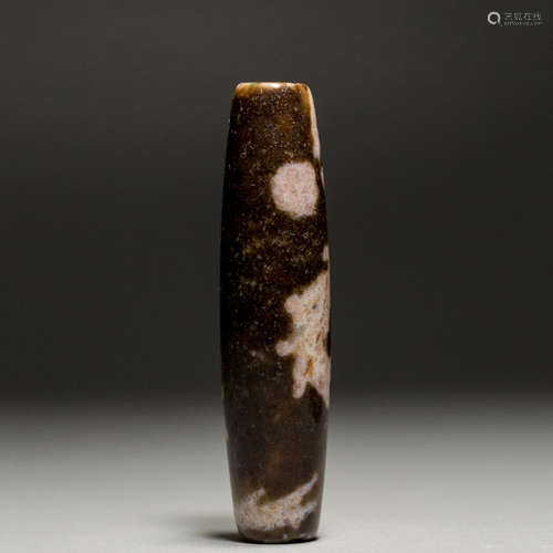 A Chinese Dragon Pattern Agate Bead