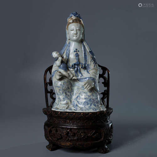 A Chinese Blue and White Porcelain Songzi Guanyin Statue