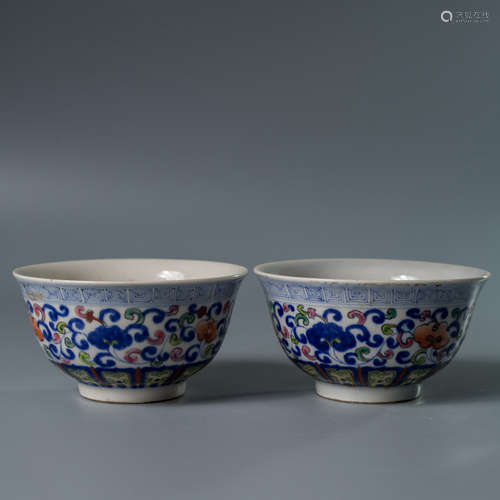 A Pair of Chinese Clashingcolor Porcelain Bowls