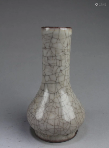 Chinese Geyao Vase