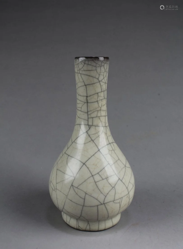 Chinese Geyao Vase