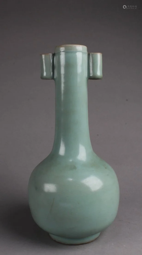 Chinese Porcelain Vase