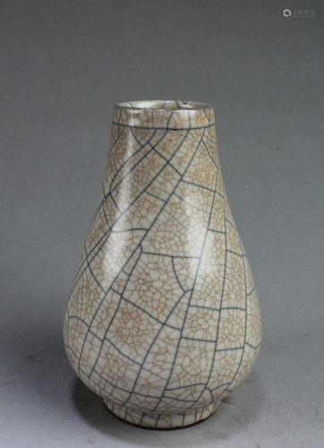 Chinese Geyao Vase