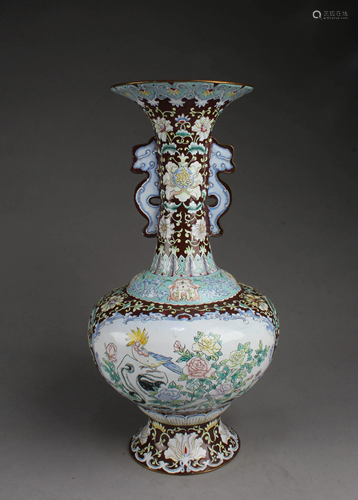 Chinese Enamel Vase